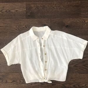 GARAGE BUTTON CROP TOP